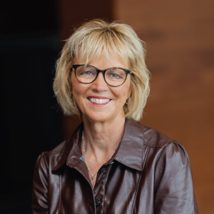 DeAnna Carlson Zink Headshot