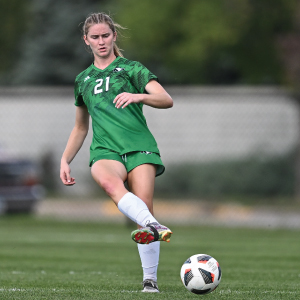 amy loeffler playing soccer