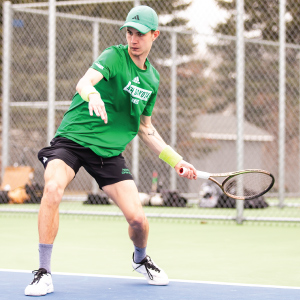 leo galliano playing tennis