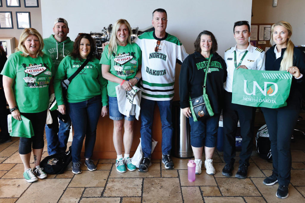 group of und fans