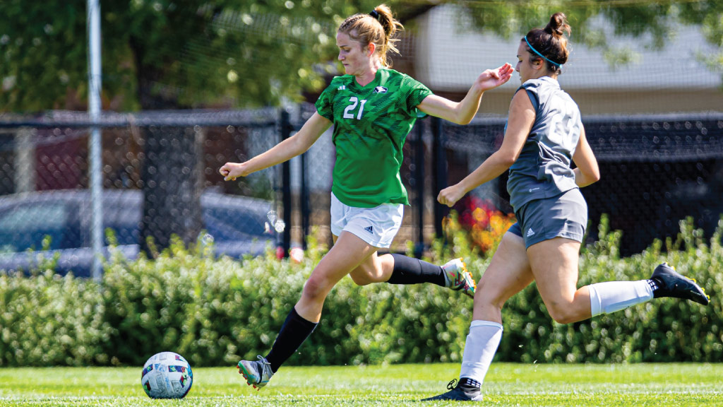 Amy Loeffler - UND Soccer