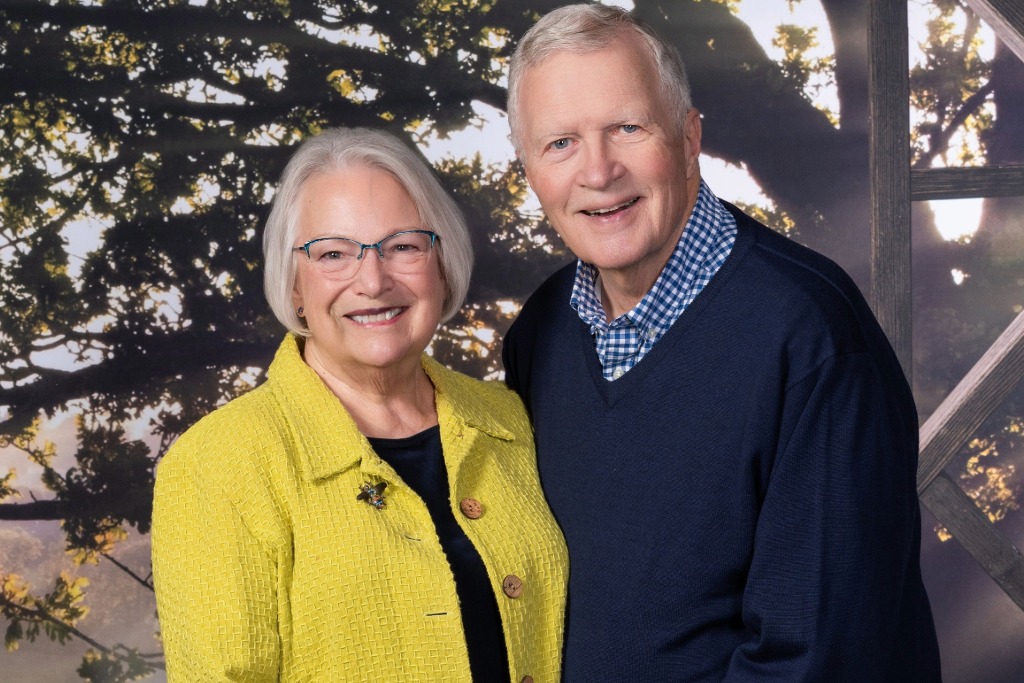 Bruce & Shirley Johnson studio portrait Bruce & Shirley Johnson studio portrait