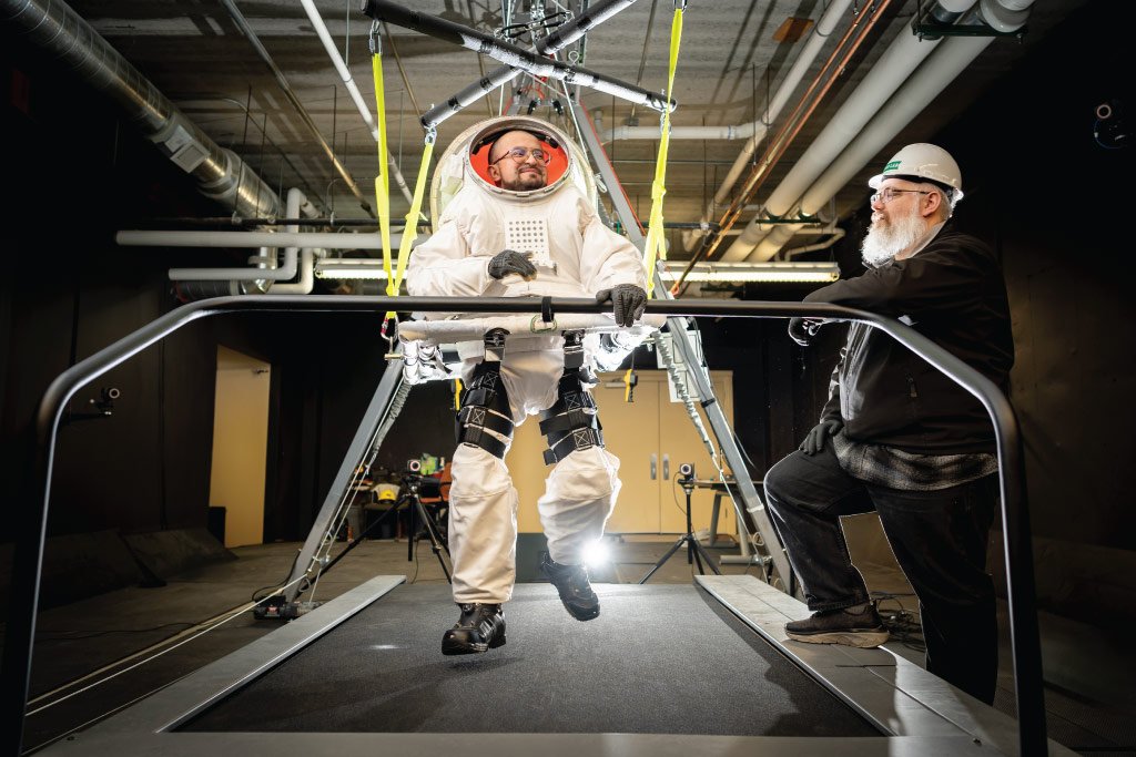 Matteus and Crisman simulating lunar gravity: matteus and crisman
